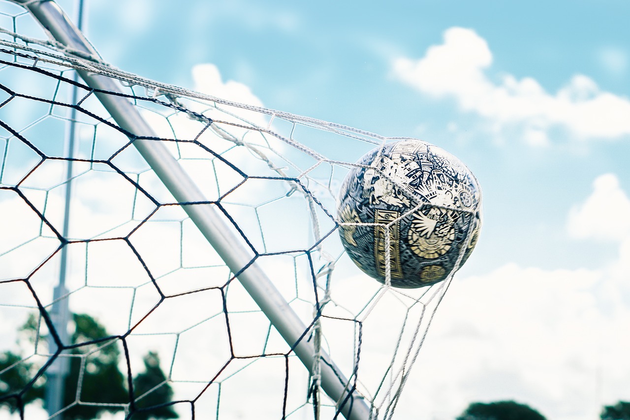 Fußball im Tornetz
